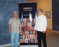 With his friend Gabriel García Márquez, winner of the Nobel Prize in Literature, at Fabelo’s solo exhibition “Un poco de mí” (Part of me), National Fine Arts Museum, Havana.